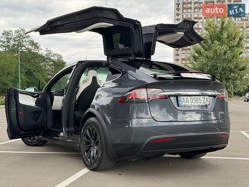 Внедорожник / Кроссовер Tesla Model X 2017 в Киеве