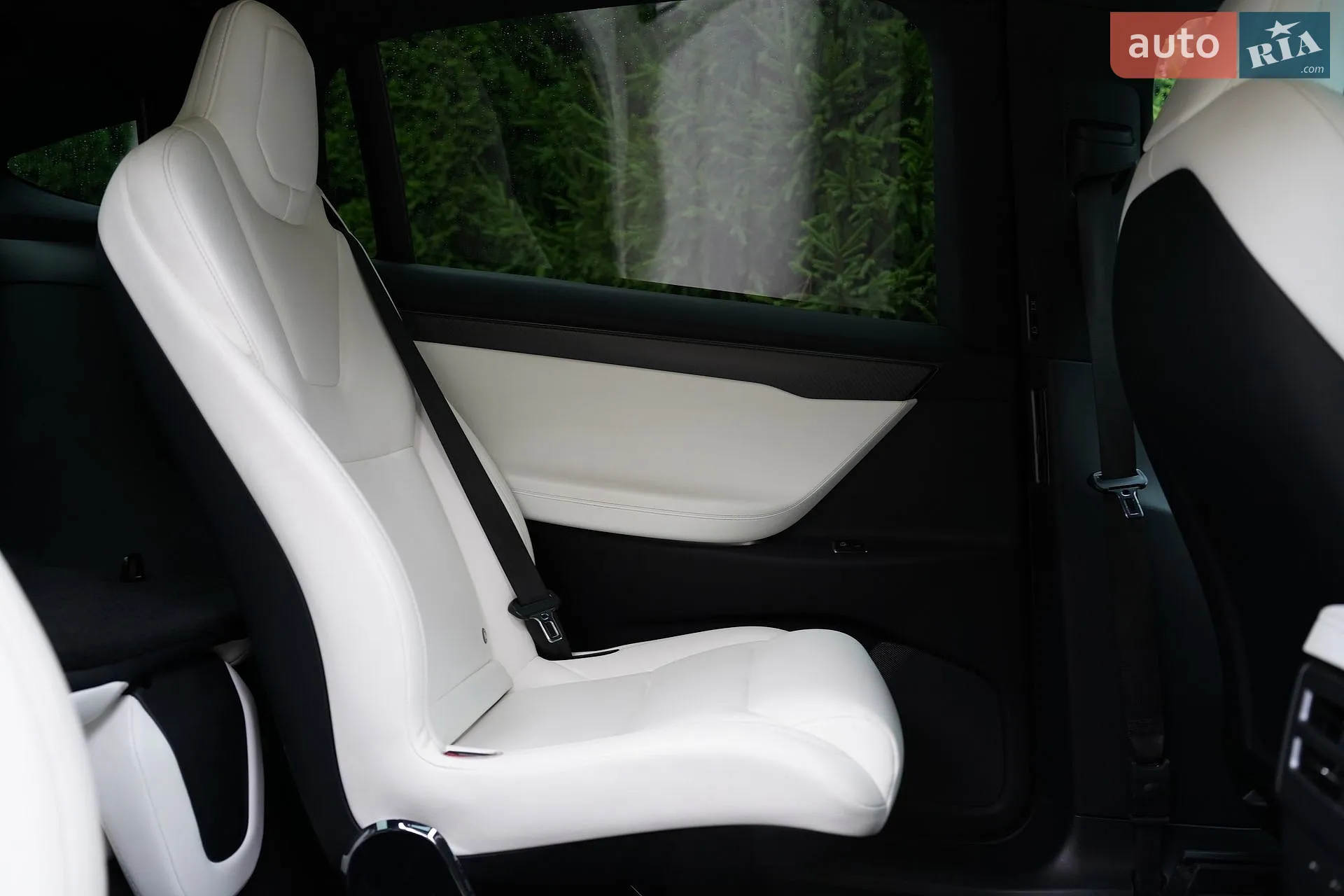 2020 Tesla Model X - мініатюра 32