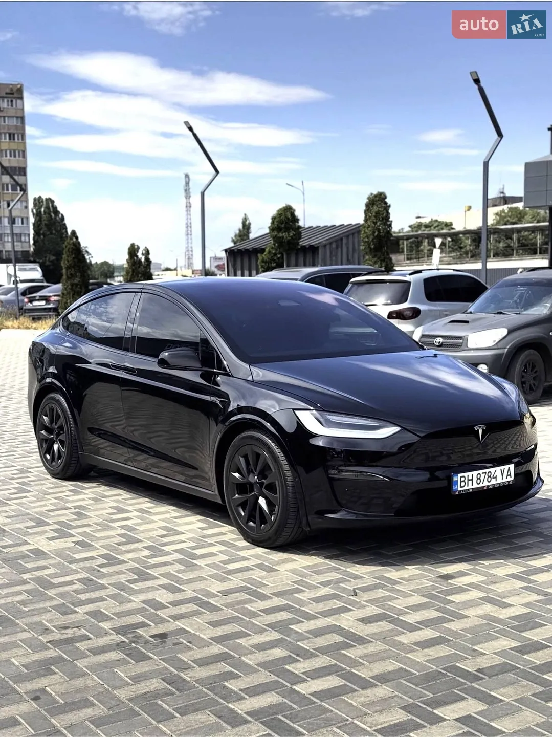 2022 Tesla Model X - фото 1