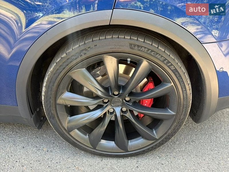Позашляховик / Кросовер Tesla Model X 2016 в Харкові
