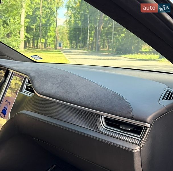 Позашляховик / Кросовер Tesla Model X 2016 в Харкові