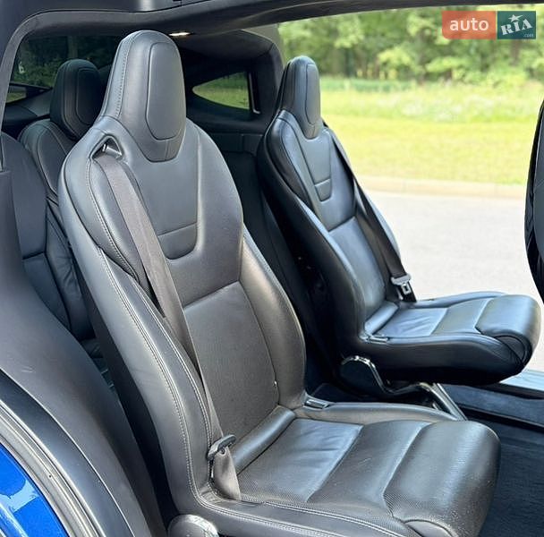 Позашляховик / Кросовер Tesla Model X 2016 в Харкові