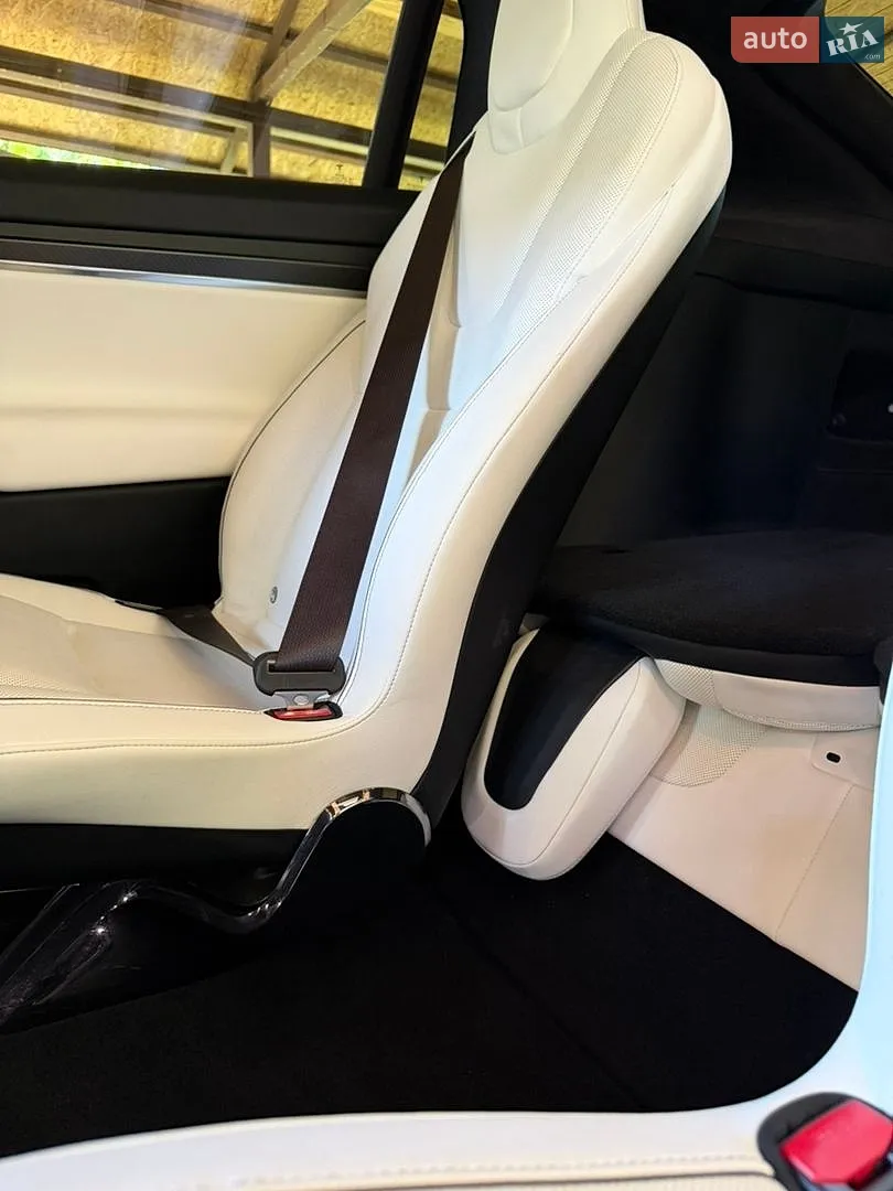 2022 Tesla Model X - мініатюра 9