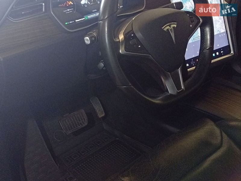 Внедорожник / Кроссовер Tesla Model X 2016 в Киеве