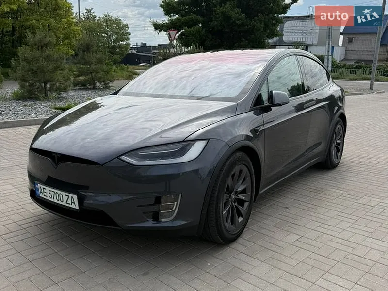 Tesla Model X 2018