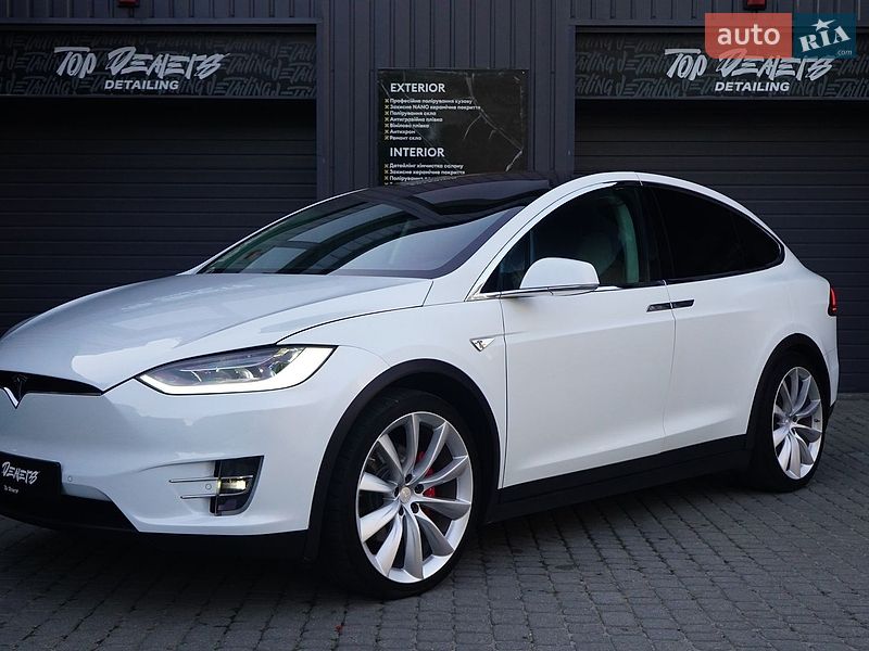 Tesla Model X 2016