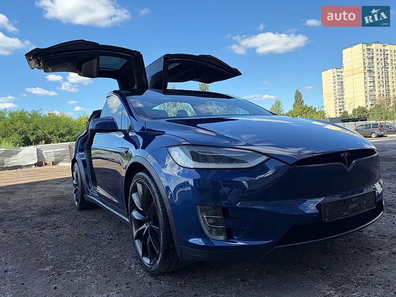 Tesla Model X 2019