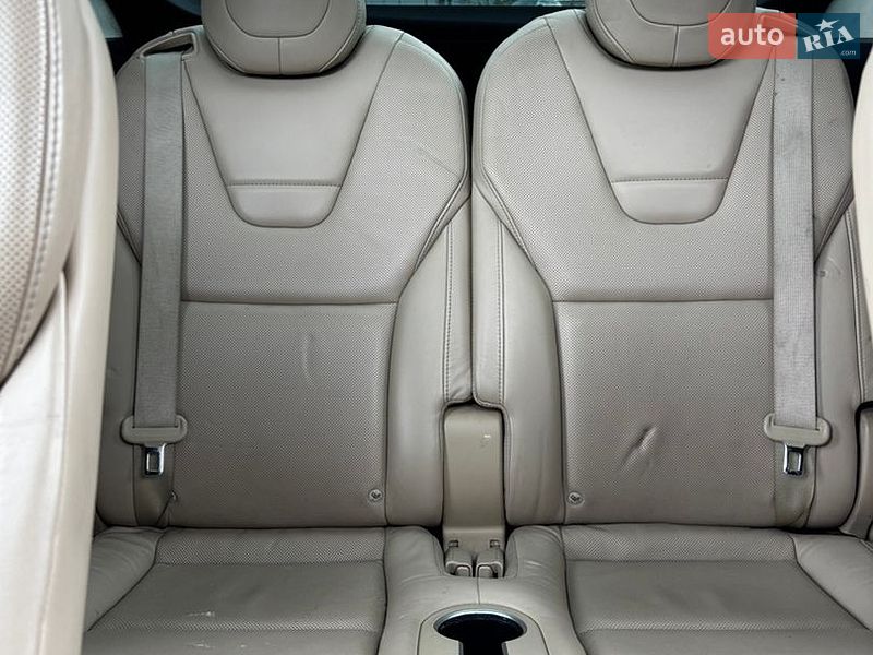 Позашляховик / Кросовер Tesla Model X 2016 в Стрию