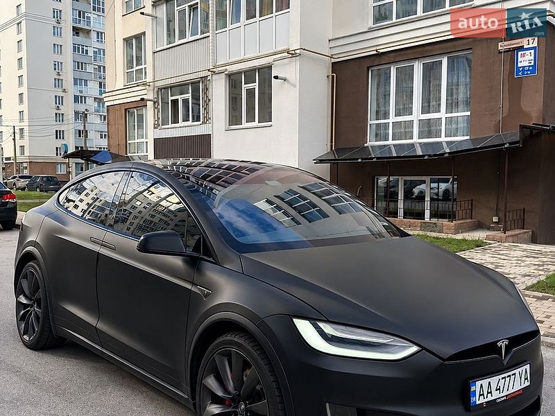 Позашляховик / Кросовер Tesla Model X 2016 в Чернігові