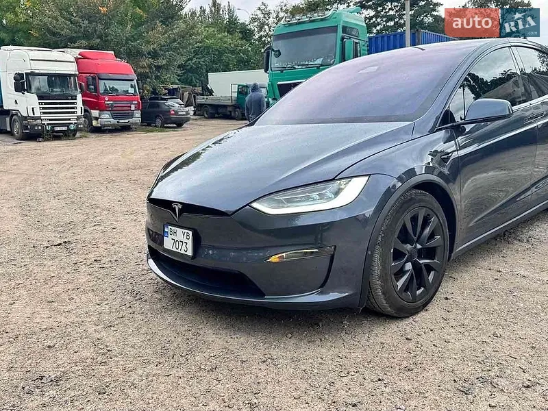 Tesla Model X 2022