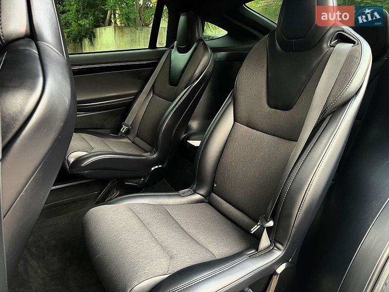 Внедорожник / Кроссовер Tesla Model X 2018 в Николаеве