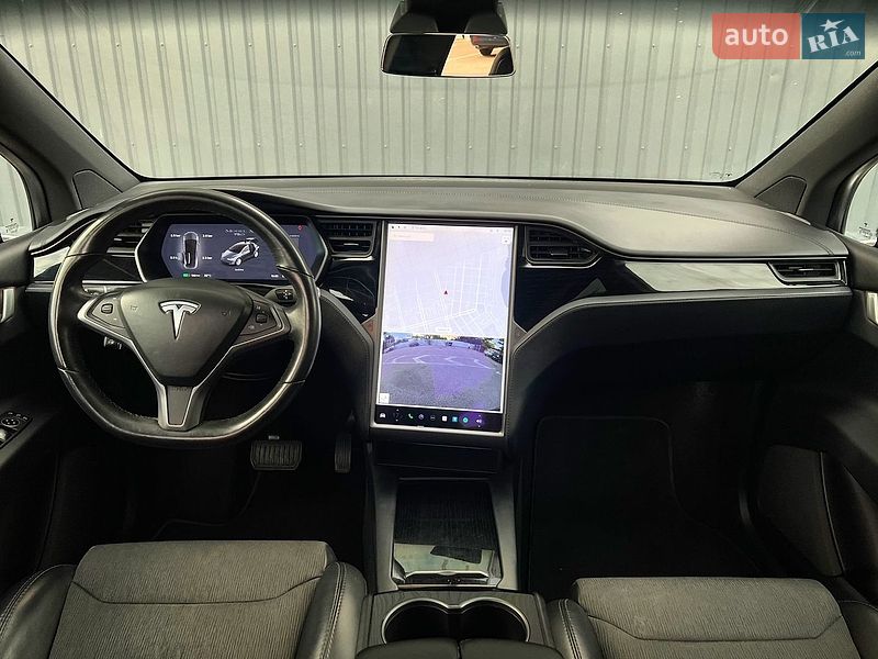 Внедорожник / Кроссовер Tesla Model X 2018 в Николаеве