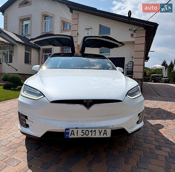 Позашляховик / Кросовер Tesla Model X 2019 в Києві