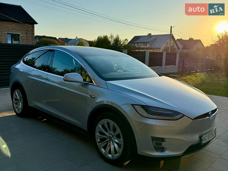 Позашляховик / Кросовер Tesla Model X 2018 в Львові фото 2 Позашляховик / Кросовер Tesla Model X 2018 в Львові