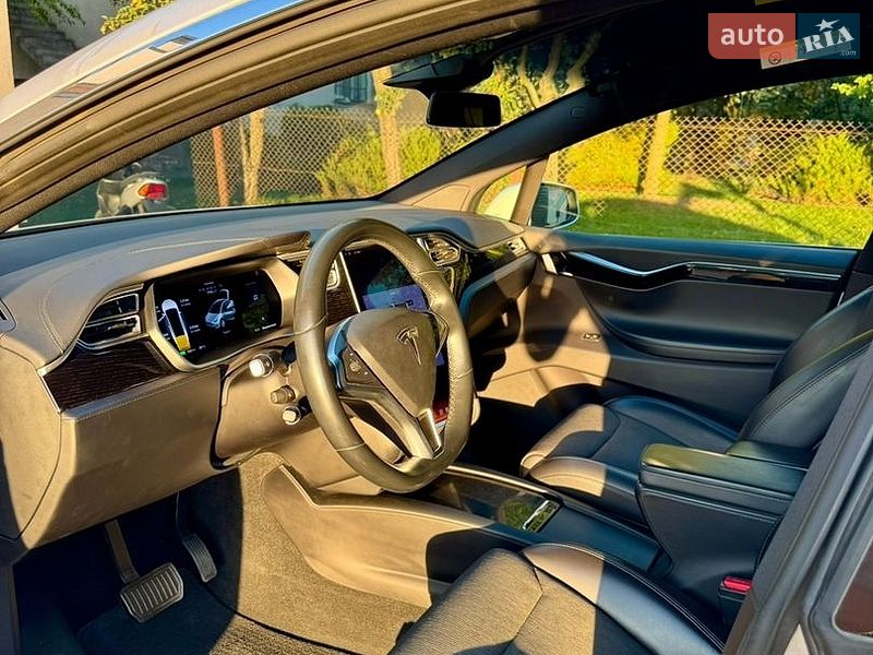 Позашляховик / Кросовер Tesla Model X 2018 в Львові фото 11 Позашляховик / Кросовер Tesla Model X 2018 в Львові