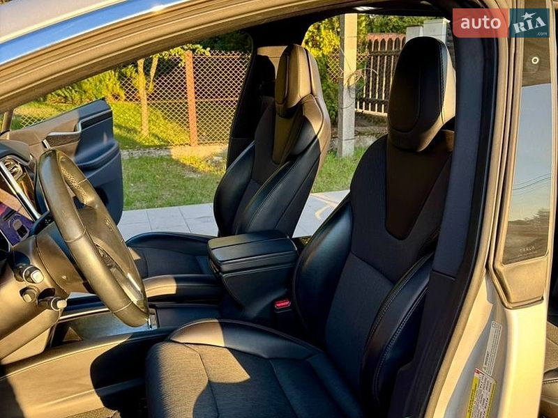 Позашляховик / Кросовер Tesla Model X 2018 в Львові фото 21 Позашляховик / Кросовер Tesla Model X 2018 в Львові
