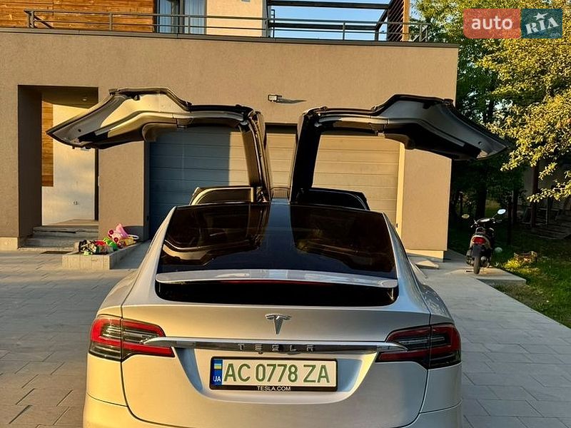 Позашляховик / Кросовер Tesla Model X 2018 в Львові фото 27 Позашляховик / Кросовер Tesla Model X 2018 в Львові