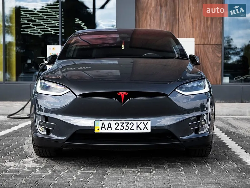 Tesla Model X 2018
