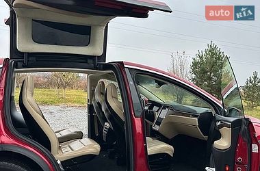 Позашляховик / Кросовер Tesla Model X 2016 в Дубні