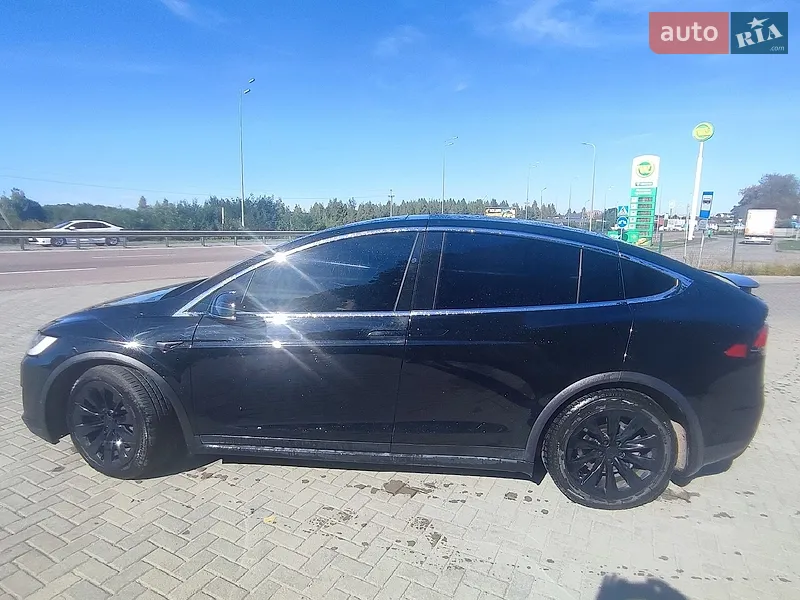 Tesla Model X 2016