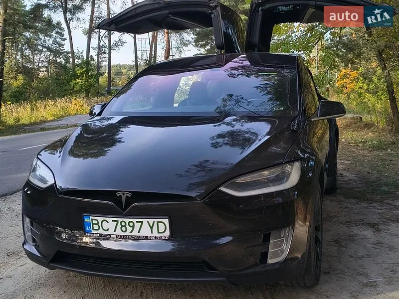 Tesla Model X 2016