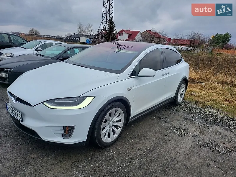 Tesla Model X