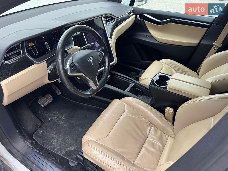 Внедорожник / Кроссовер Tesla Model X 2016 в Львове фото 10 Внедорожник / Кроссовер Tesla Model X 2016 в Львове