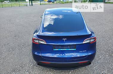 Внедорожник / Кроссовер Tesla Model Y 2020 в Киеве