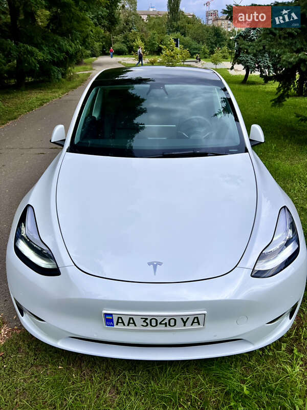 Внедорожник / Кроссовер Tesla Model Y 2021 в Киеве