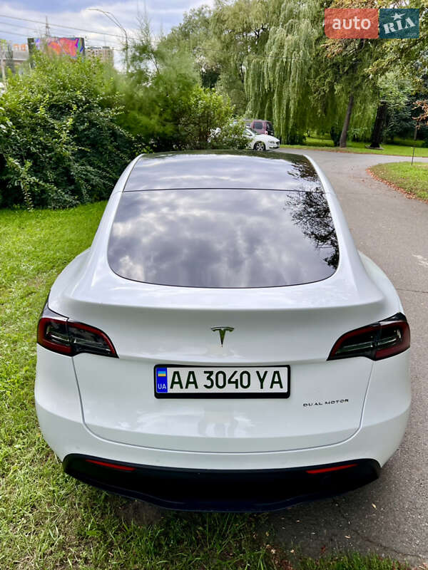 Внедорожник / Кроссовер Tesla Model Y 2021 в Киеве