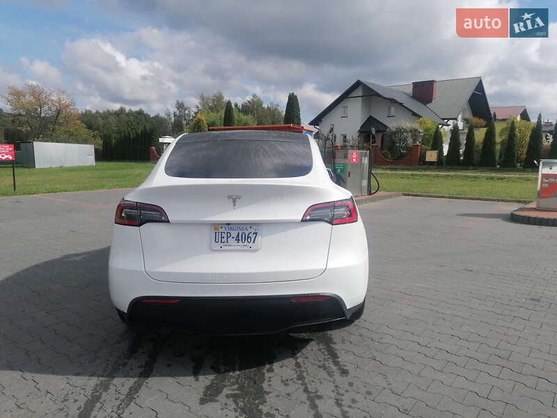 Внедорожник / Кроссовер Tesla Model Y 2021 в Тернополе