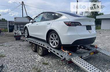 Внедорожник / Кроссовер Tesla Model Y 2021 в Киеве