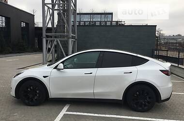 Внедорожник / Кроссовер Tesla Model Y 2020 в Киеве