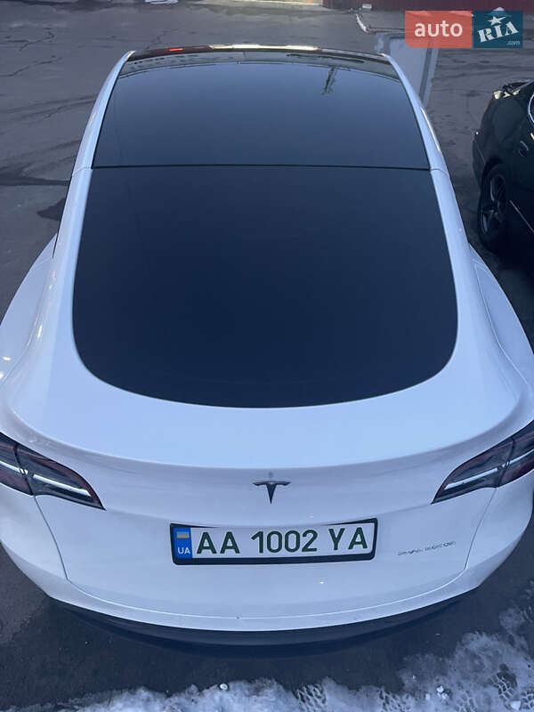 Универсал Tesla Model Y 2020 в Киеве