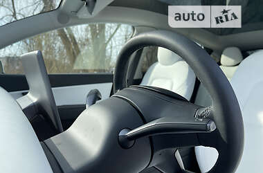 Внедорожник / Кроссовер Tesla Model Y 2021 в 