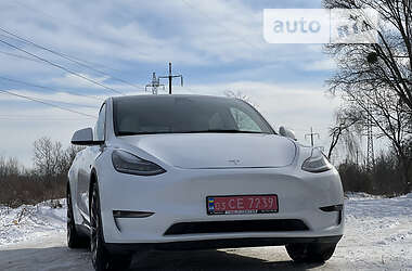 Внедорожник / Кроссовер Tesla Model Y 2021 в 