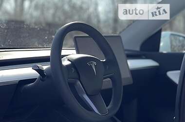 Внедорожник / Кроссовер Tesla Model Y 2021 в 