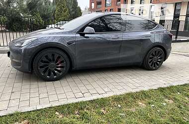 Внедорожник / Кроссовер Tesla Model Y 2022 в 