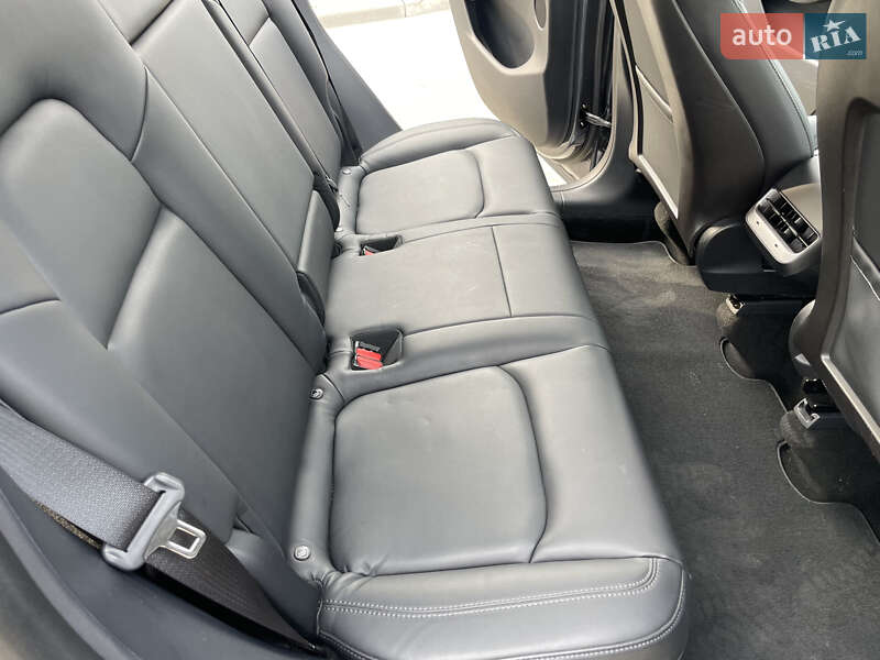 Внедорожник / Кроссовер Tesla Model Y 2020 в Одессе фото 37 Внедорожник / Кроссовер Tesla Model Y 2020 в Одессе