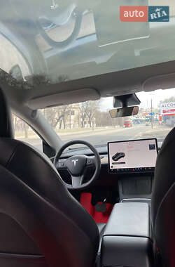 Внедорожник / Кроссовер Tesla Model Y 2021 в Киеве