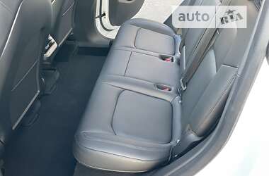 Позашляховик / Кросовер Tesla Model Y 2022 в 
