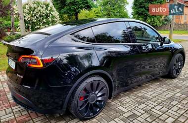 Внедорожник / Кроссовер Tesla Model Y 2021 в 