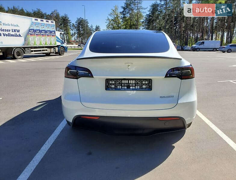 Внедорожник / Кроссовер Tesla Model Y 2020 в Киеве