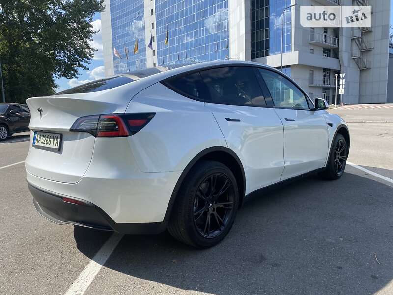 Позашляховик / Кросовер Tesla Model Y 2021 в Києві фото 34 Позашляховик / Кросовер Tesla Model Y 2021 в Києві