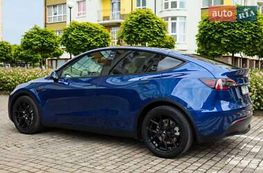 Внедорожник / Кроссовер Tesla Model Y 2021 в 