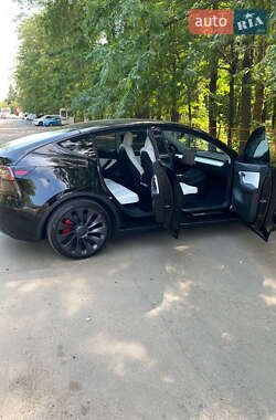 Внедорожник / Кроссовер Tesla Model Y 2021 в 