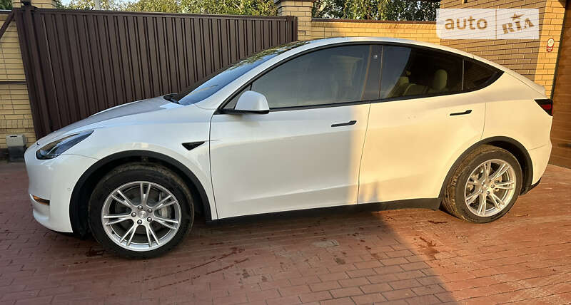 Внедорожник / Кроссовер Tesla Model Y 2021 в Днепре