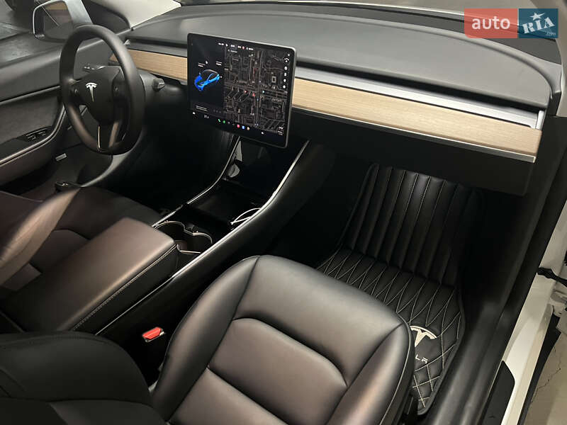 Позашляховик / Кросовер Tesla Model Y 2020 в Вінниці