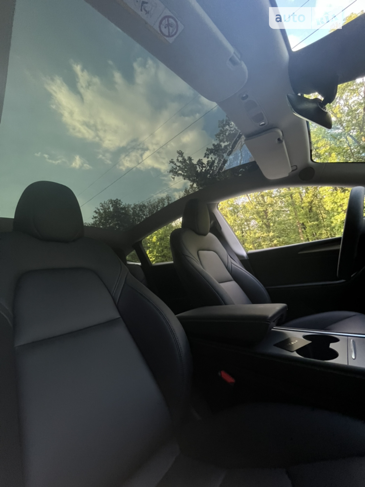 2022 Tesla Model Y - мініатюра 9