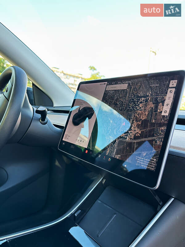 Внедорожник / Кроссовер Tesla Model Y 2021 в Киеве